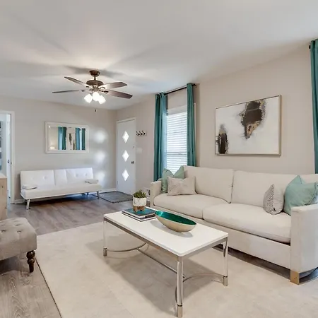 Goodkarma Rentals Stunning Home In Austell Newly Updated Best Location Very Close To Six Flags